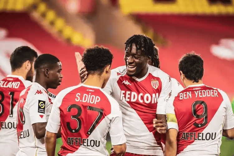 周六014：法甲 摩纳哥VS里昂,比分推荐