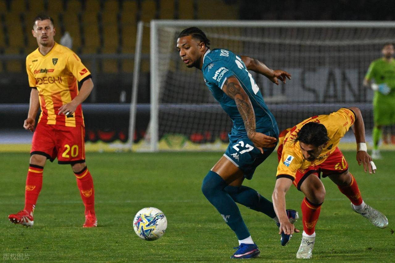 随着佛罗伦萨遭降级区球队1-1逼平，意甲最新积分榜出炉